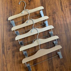 5 Piece Wooden Hangers
